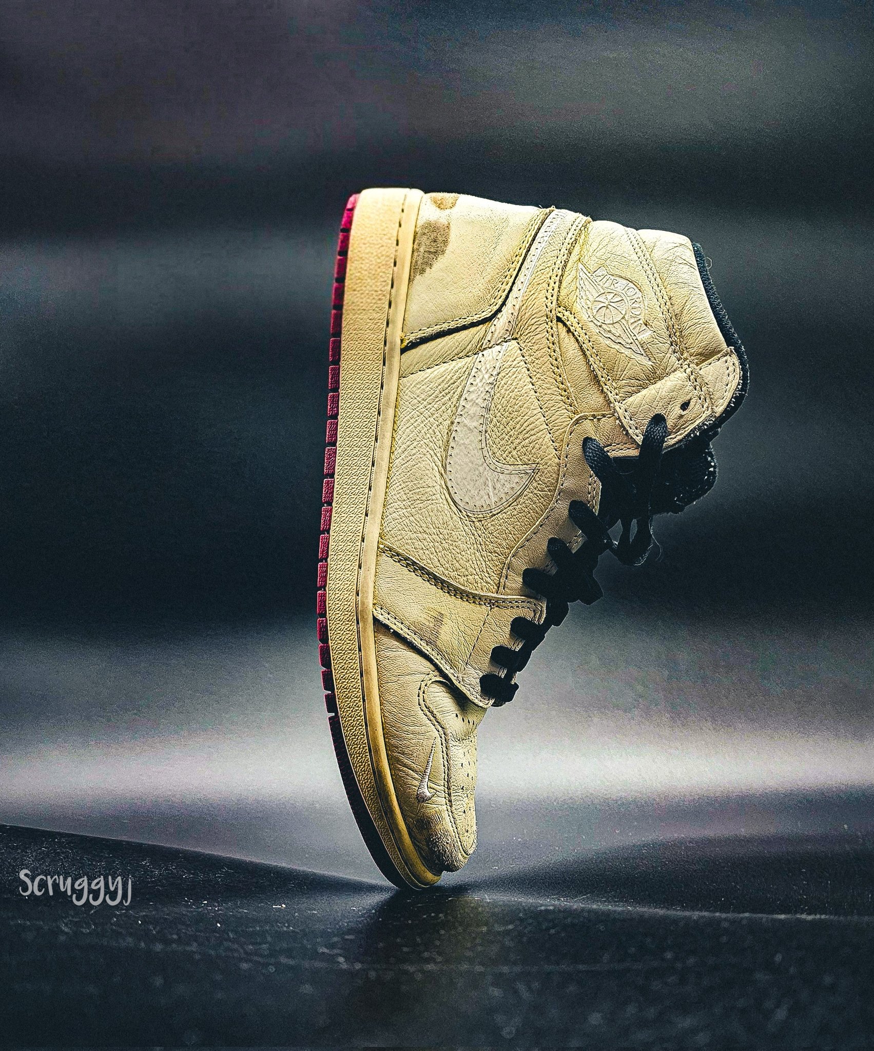 AJ1 — Floating Study